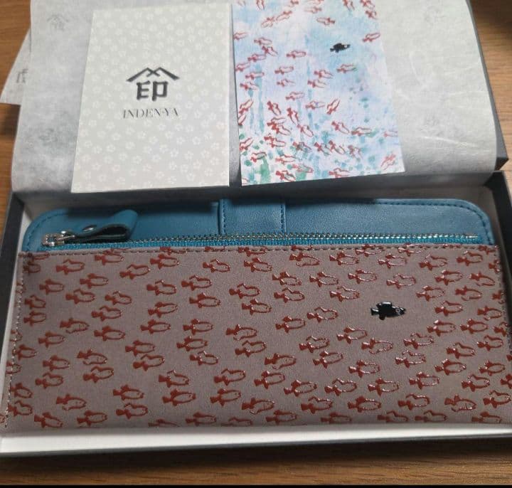 印伝屋　スイミー　長財布　ラスト在庫