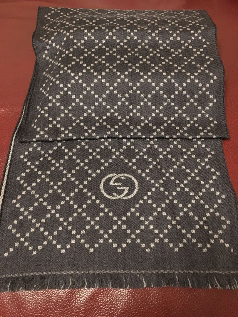 幸　GUCCI マフラー　美品