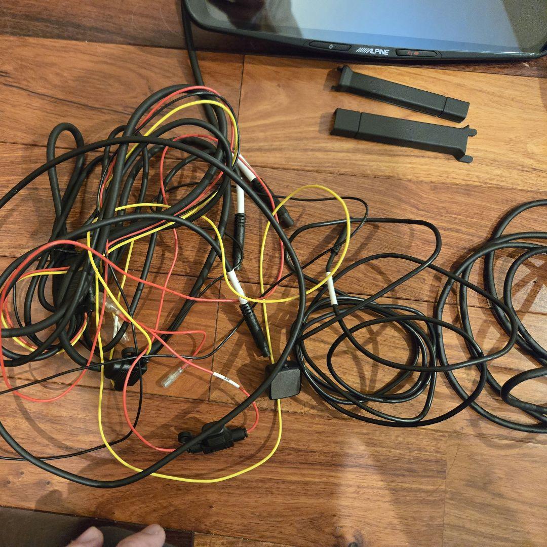 本日値下げ中！ALPINE DMR-M01R デジタルインナーミラー プラド