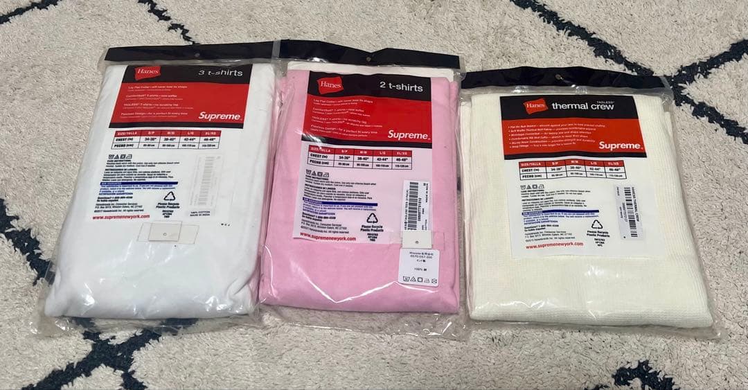 supreme ×Hanes コラボTシャツセット（白/ピンク）