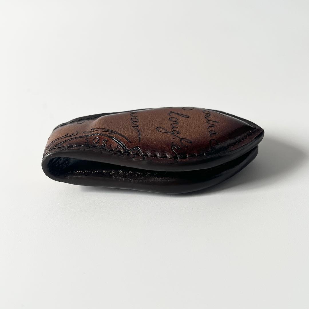 ベルルッティ　マネークリップ　カリグラフィー　レザー　茶色　ブラウン　メンズ