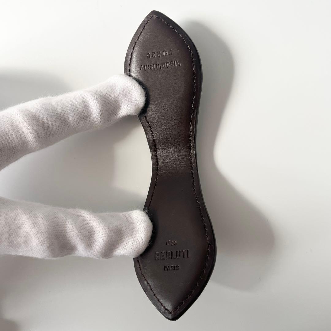 ベルルッティ　マネークリップ　カリグラフィー　レザー　茶色　ブラウン　メンズ