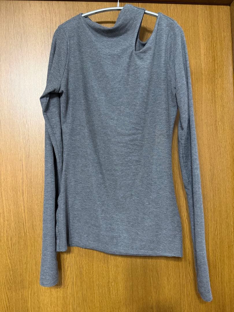 当日発送予定 Cygne シーニュ ショルダーオープンカットオフT Colas