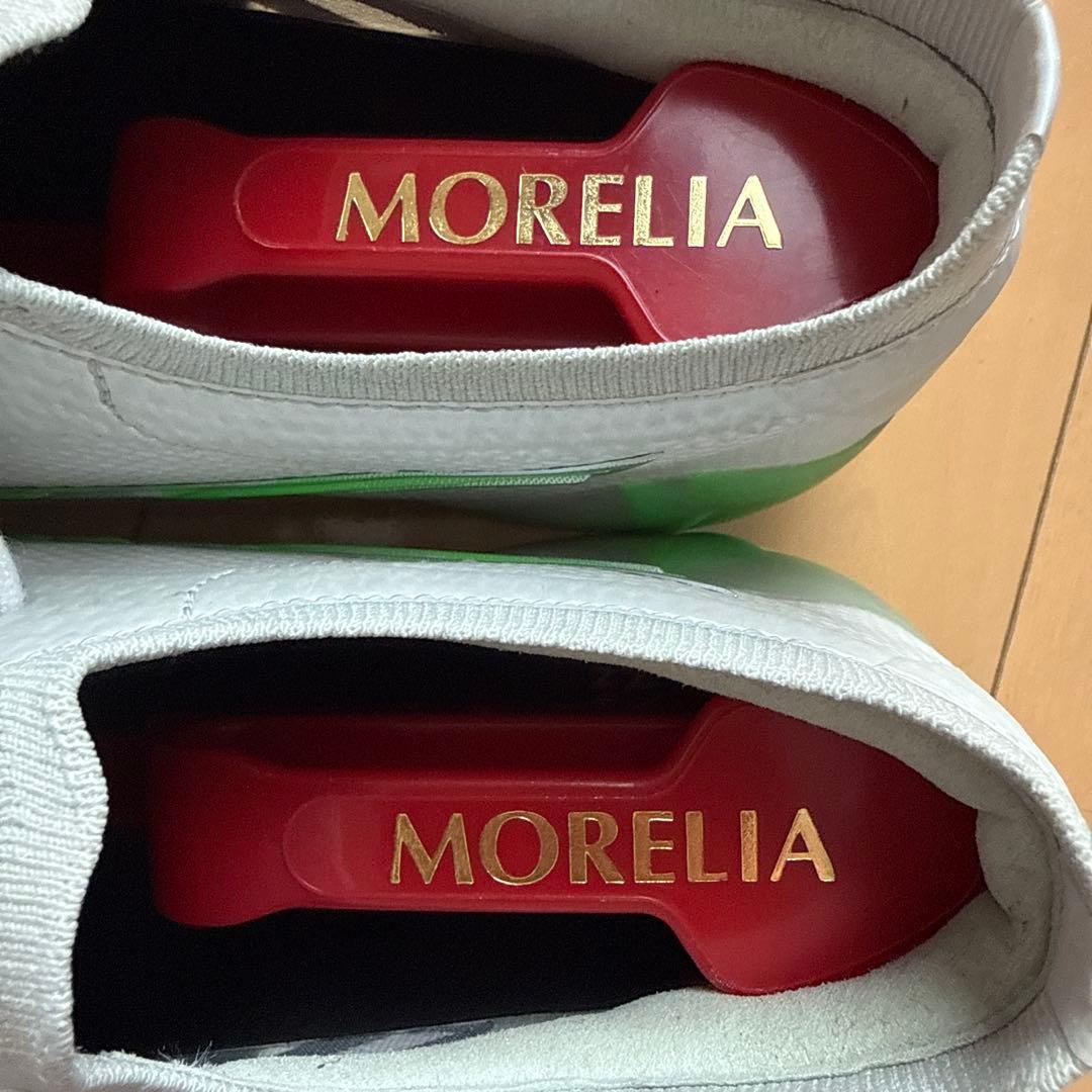 Mizuno モレリアネオ4β 限定色