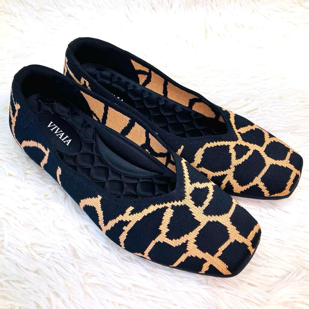 【極美品】希少VIVAIA 38 キリン柄 スクエアトゥ　シュークリップタッセル