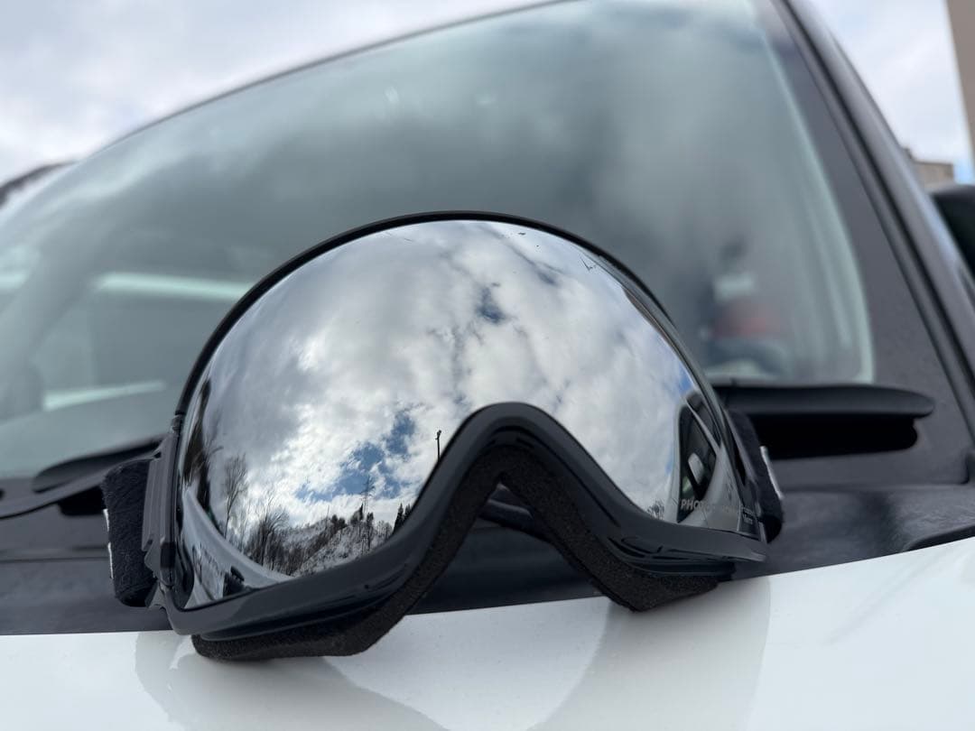 DICE S.B.G. 調光、偏光 ゴーグル即完売品‼️