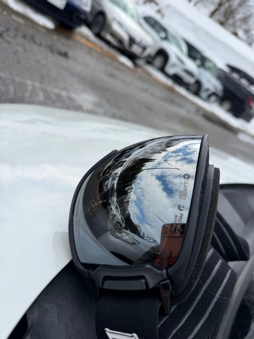 DICE S.B.G. 調光、偏光 ゴーグル即完売品‼️