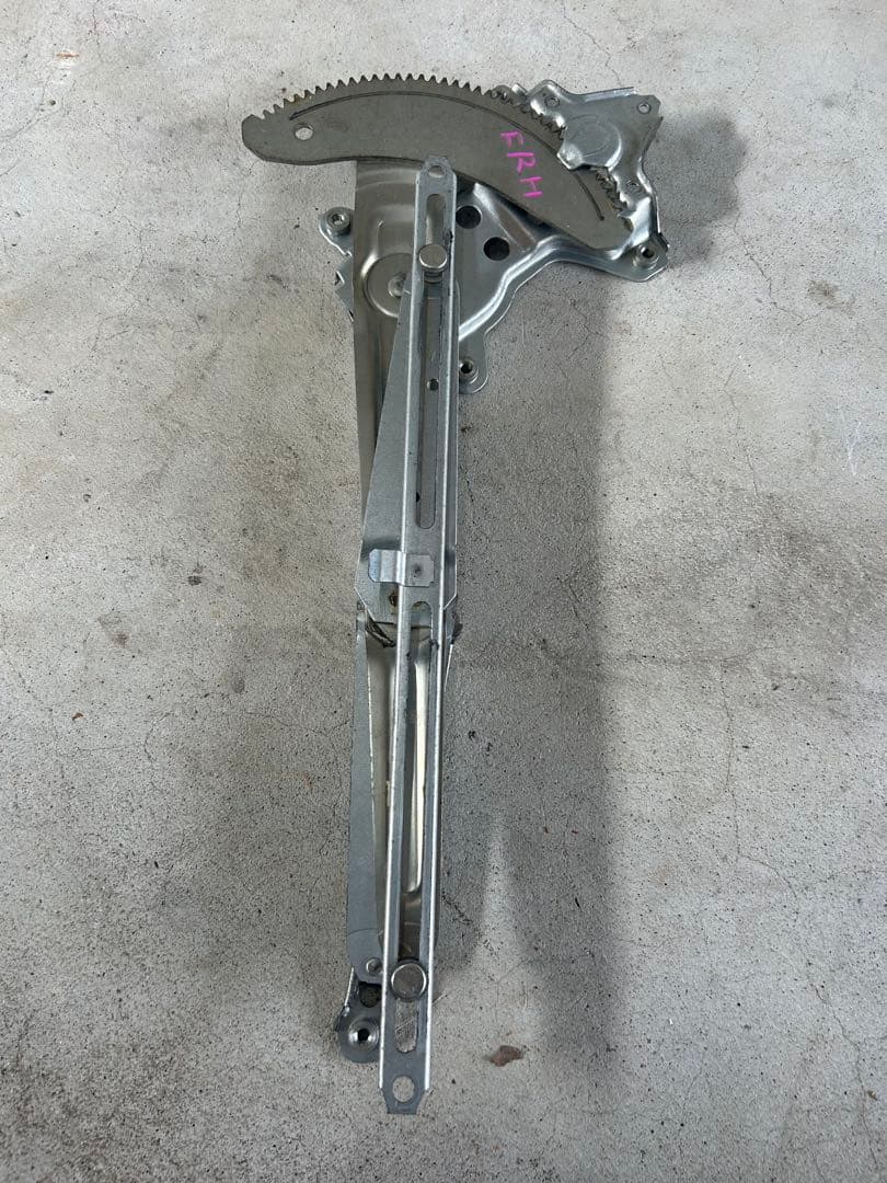 ランクルプラドKZJ78 パワーウインドの部品、オマケ付き 実働車外し