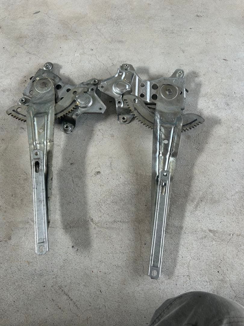 ランクルプラドKZJ78 パワーウインドの部品、オマケ付き 実働車外し