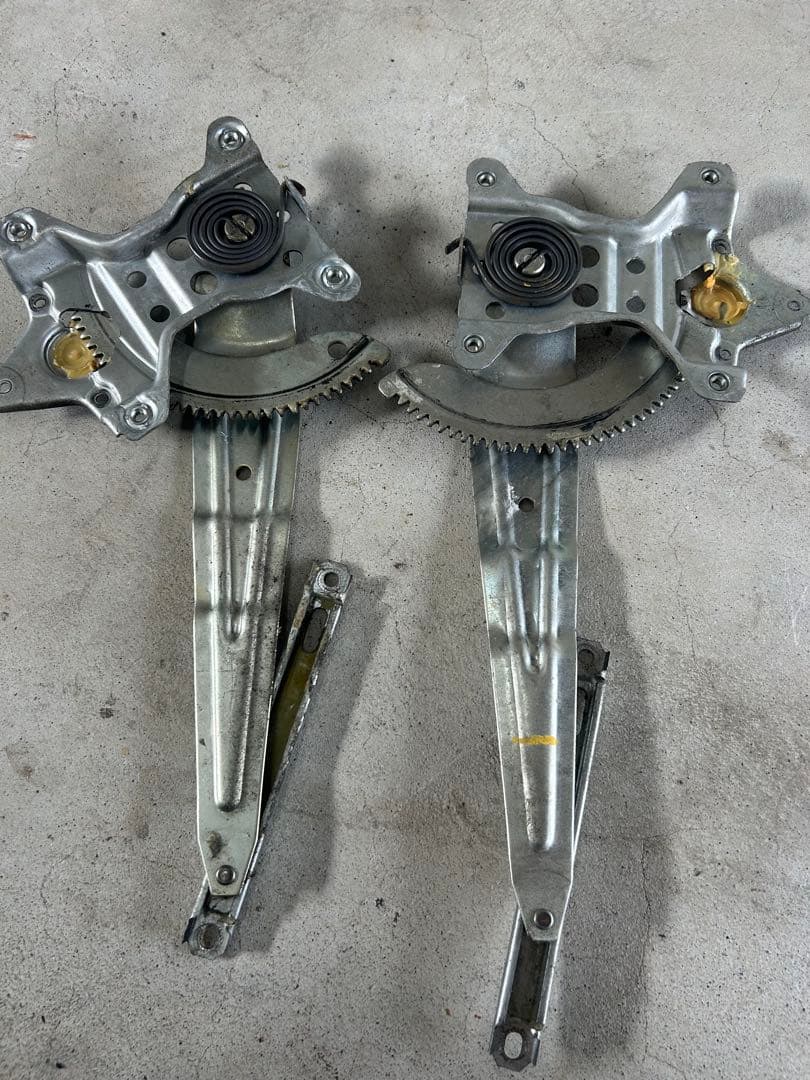 ランクルプラドKZJ78 パワーウインドの部品、オマケ付き 実働車外し