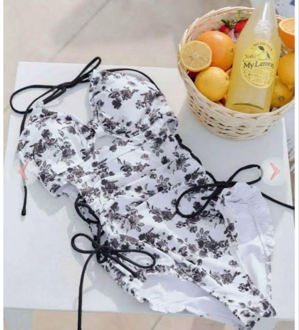 シェリミー　フラワーレースアップワンピース　水着