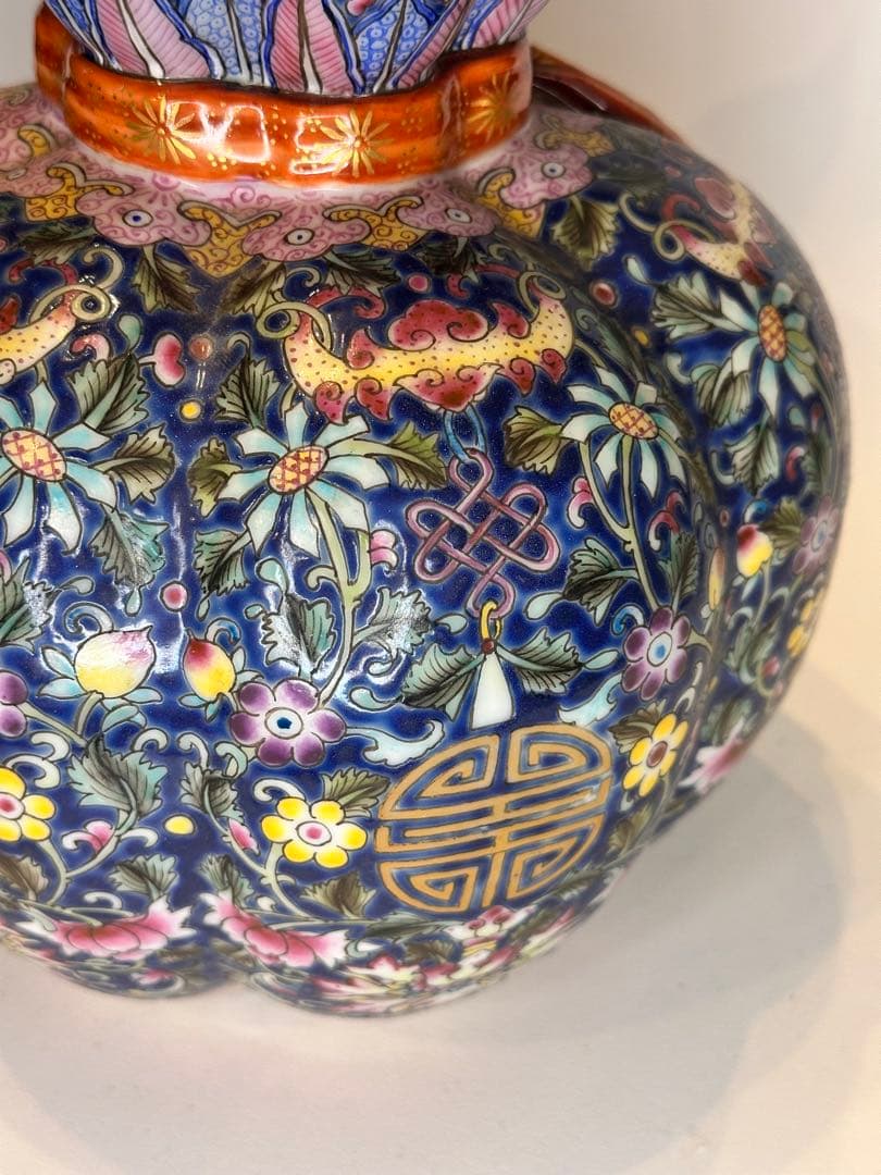 中国清代 乾隆年製款 藍釉金彩 葫蘆形賞瓶（荷花・寿字吉祥紋）中国古陶磁骨董品