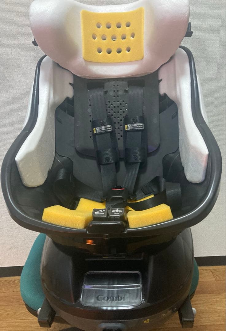 コンビ⭐️クルムーヴアドバンスISOFIXJP590チャイルドシートクリーニング済