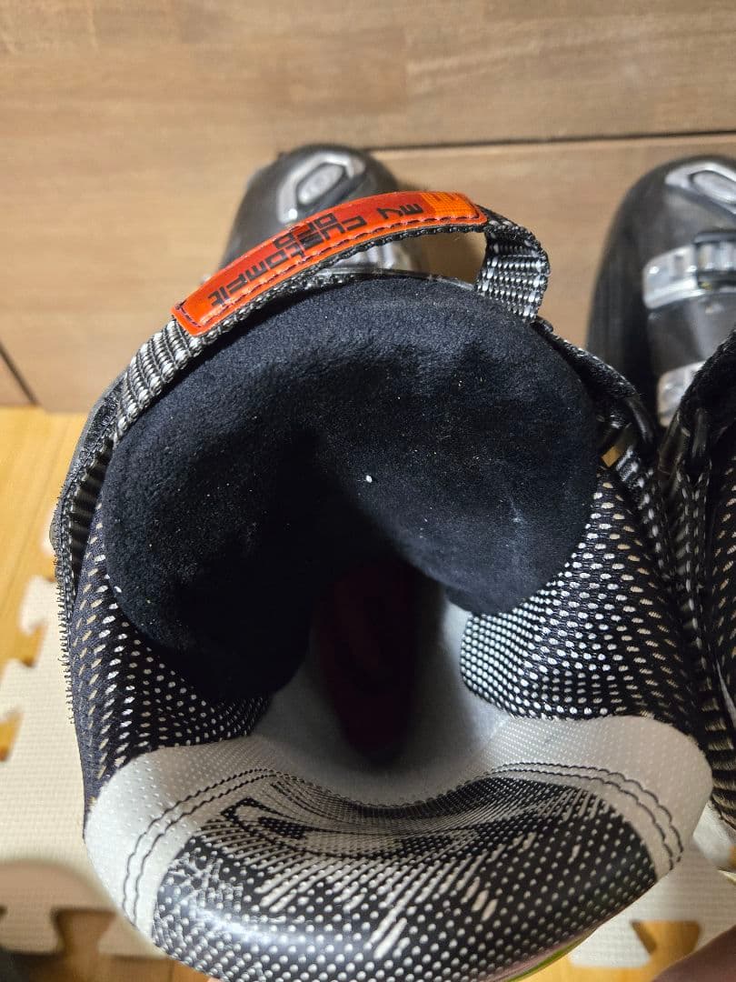 SALOMON FALCON XRCSスキーブーツ 男性用 27～27.5センチ