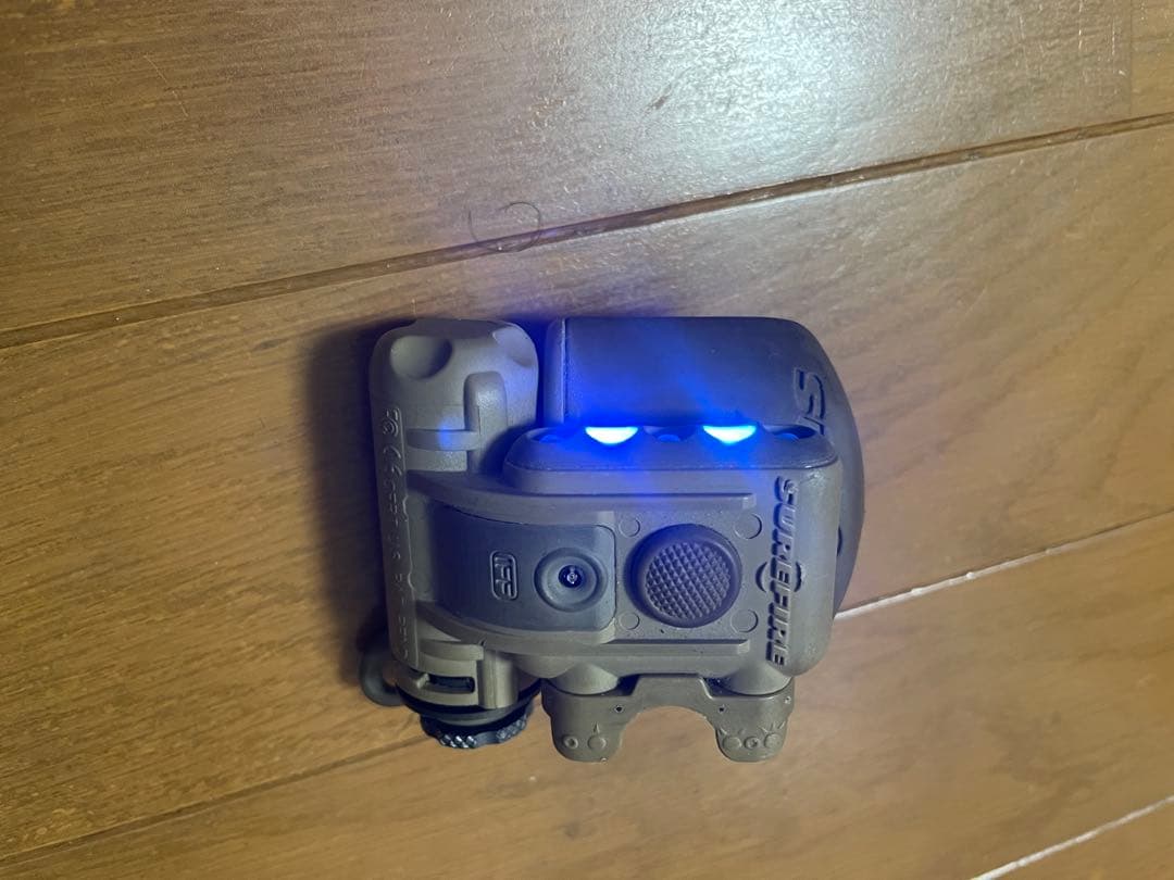 SUREFIRE ヘルメットライト TAN