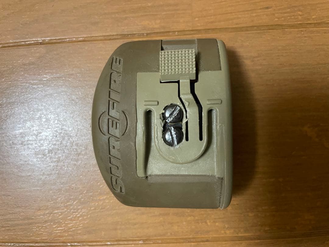 SUREFIRE ヘルメットライト TAN