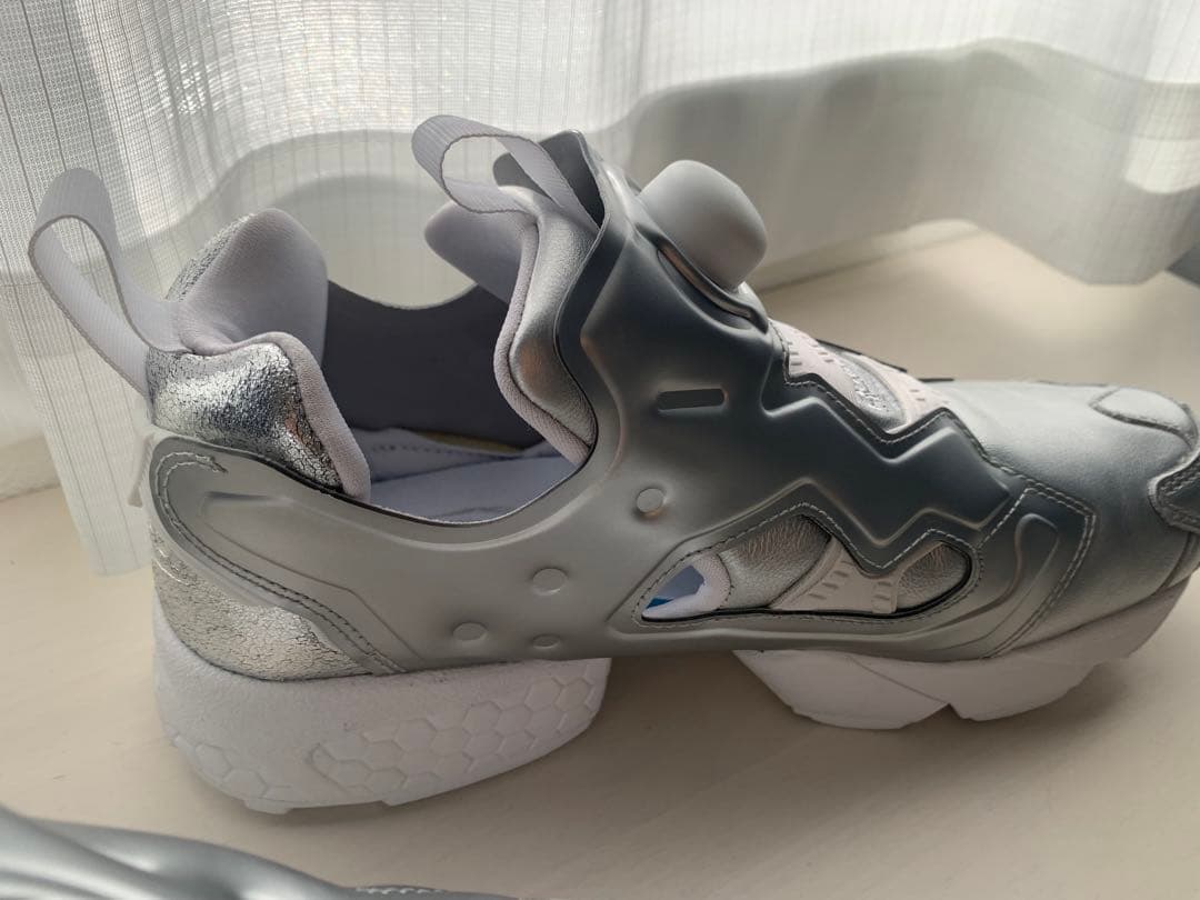 【稲葉さん着用モデル】Reebok インスタポンプフューリー シルバー