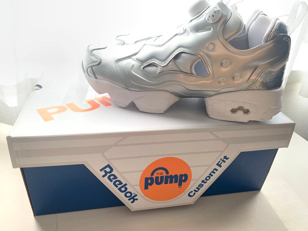 【稲葉さん着用モデル】Reebok インスタポンプフューリー シルバー
