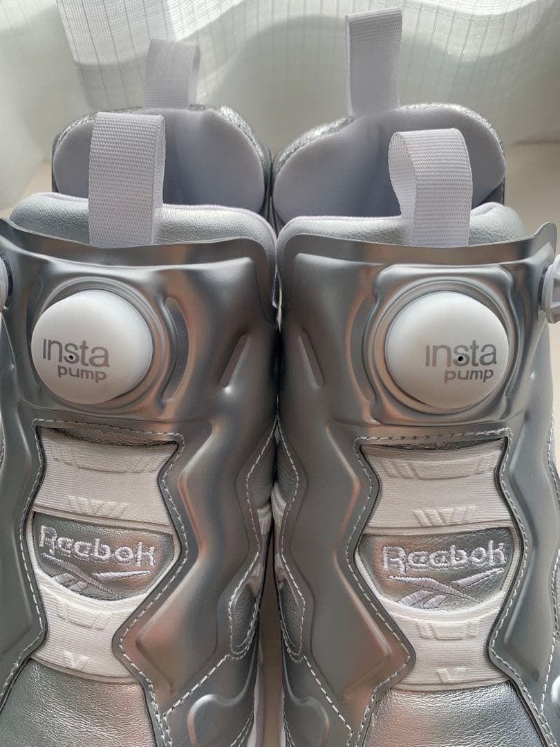 【稲葉さん着用モデル】Reebok インスタポンプフューリー シルバー