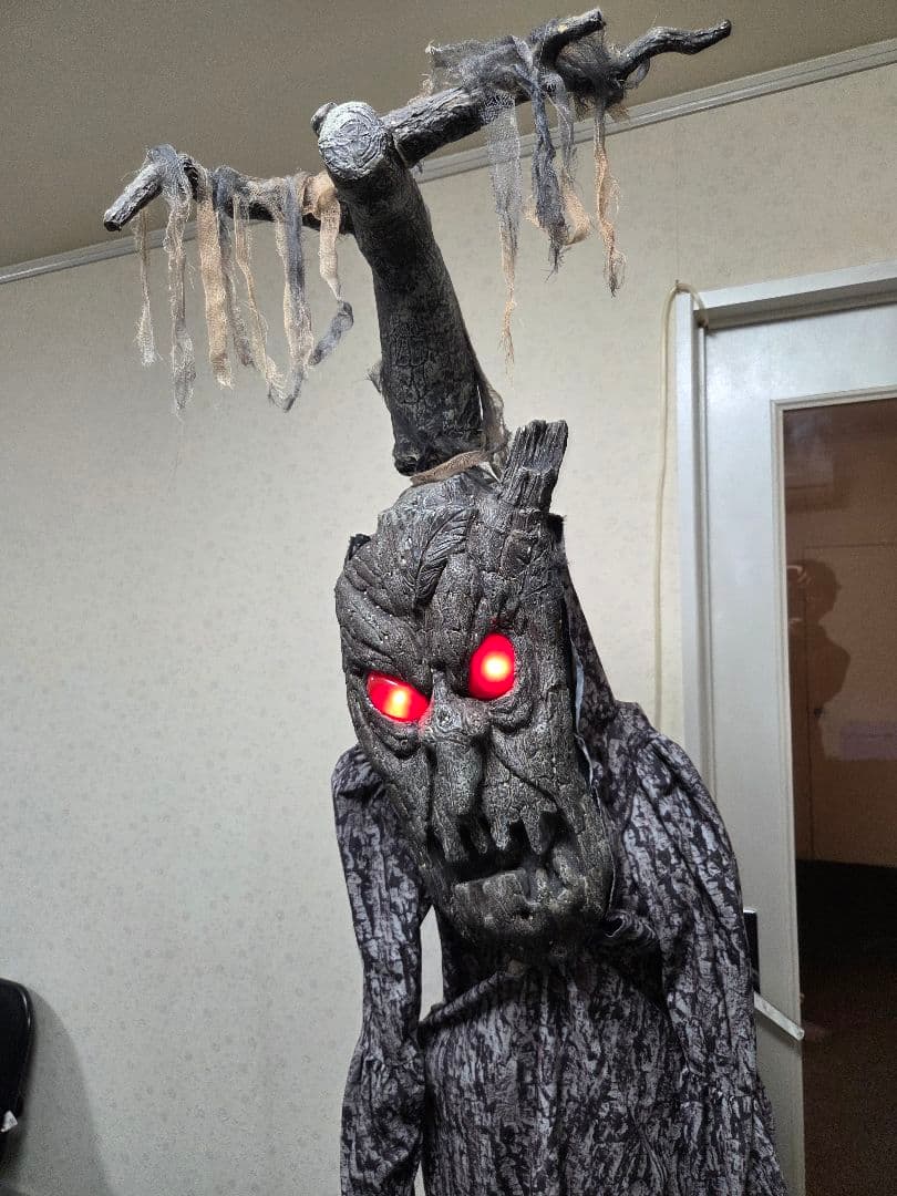 ★目が光る動く喋る★ベルモール カリヨンプラザ等 お化け屋敷 ハロウィン 木人