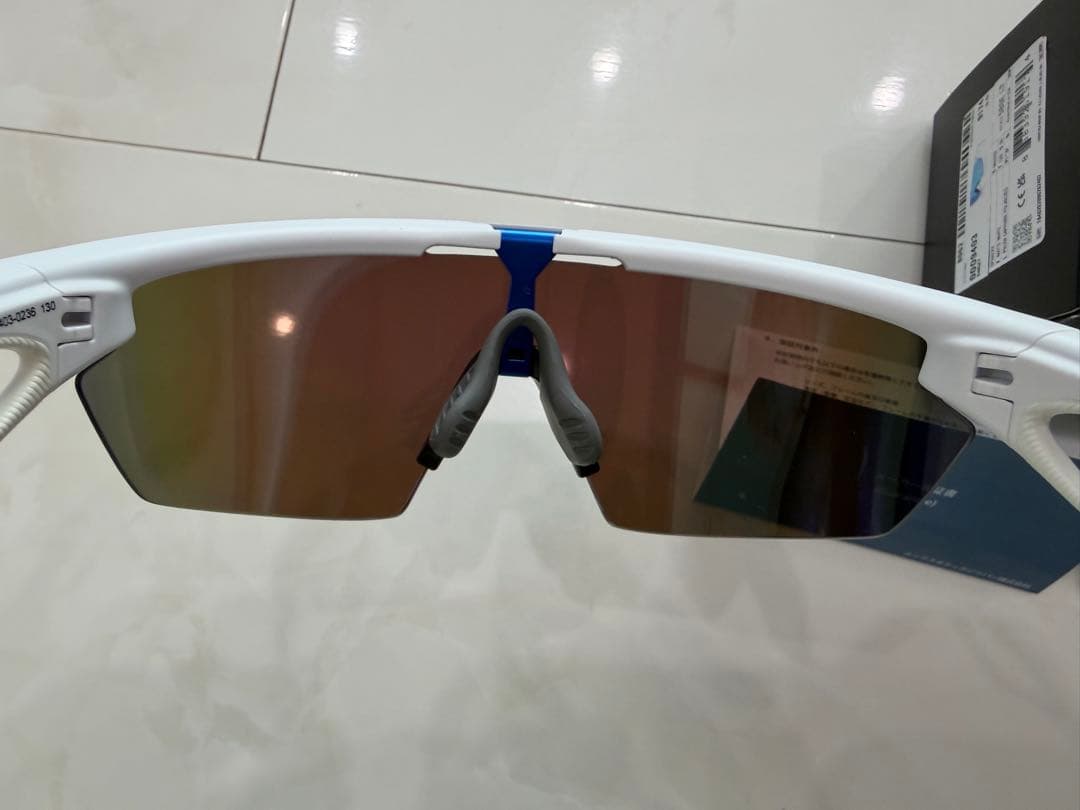 オークリーSPHAERA(スフィエラ)偏向レンズ プリズムサファイア940302