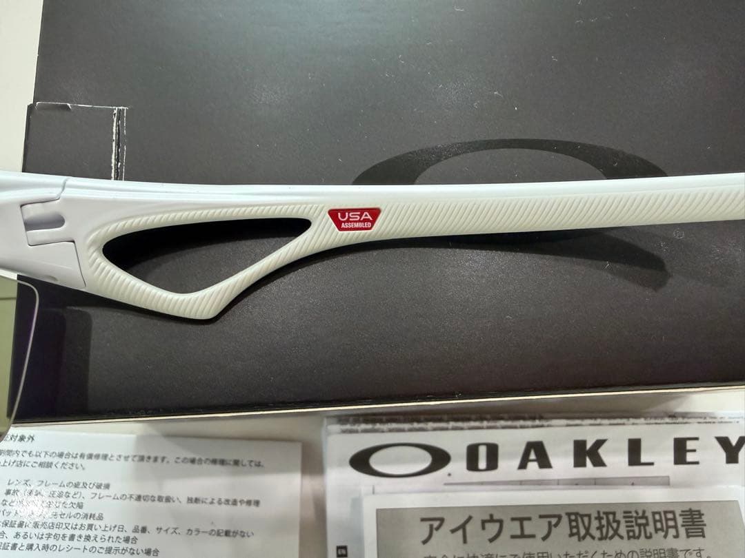 オークリーSPHAERA(スフィエラ)偏向レンズ プリズムサファイア940302