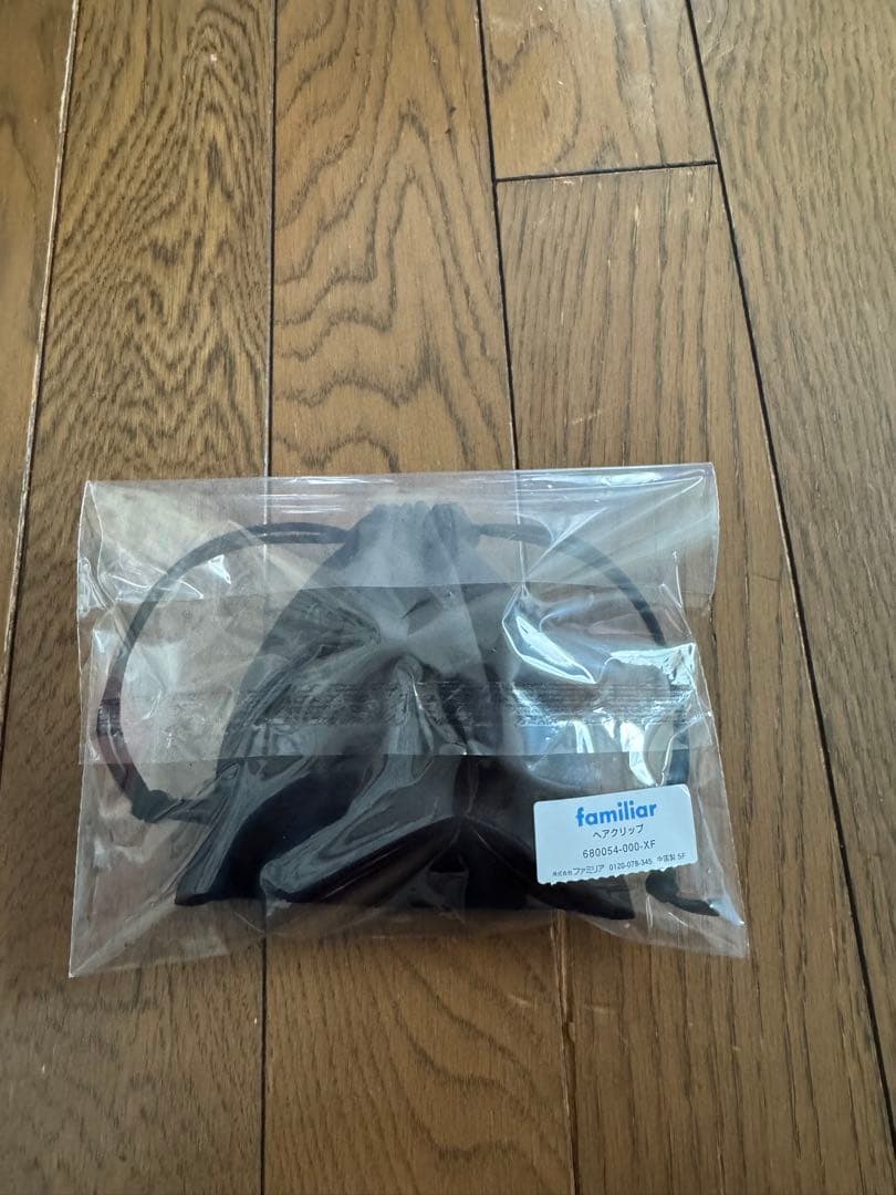 ファミリア 赤チェック ヘアクリップ ハート型　ヘアアクセサリー