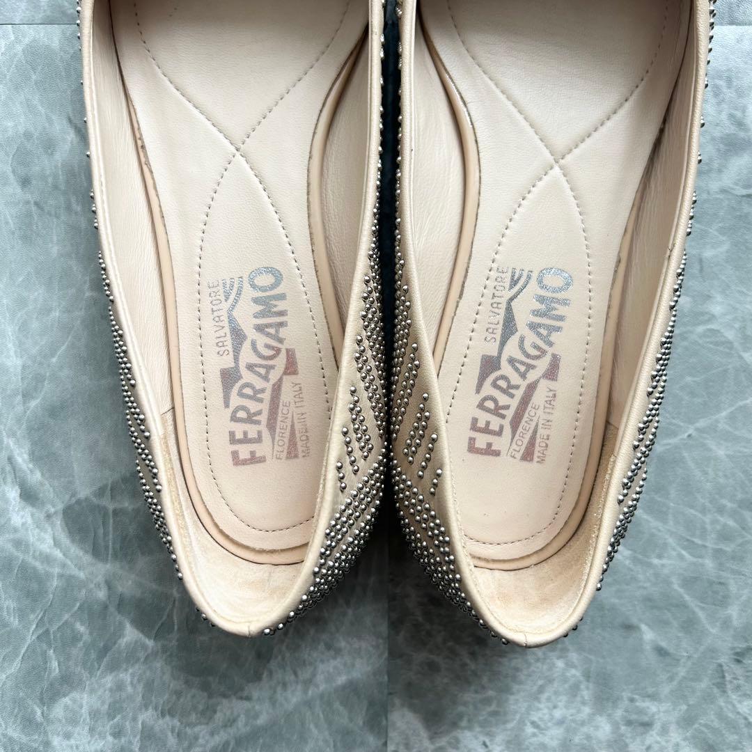 【美品】フェラガモ　バレエシューズ　スタッズ