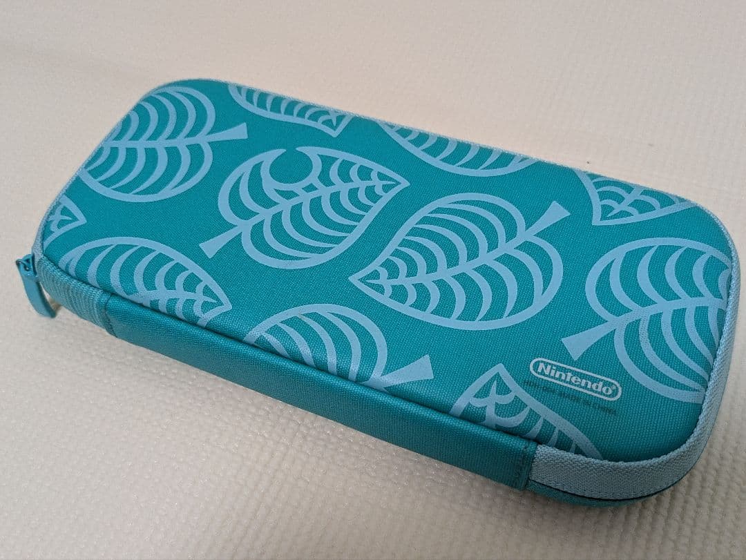 ニンテンドー　スイッチライト　グレー どうぶつの森 ケース付き