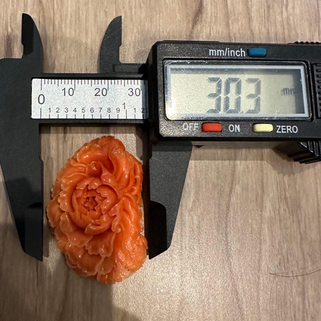 本珊瑚　珊瑚　ルース　アンティーク　大正ロマン　帯留　着物　13.9g