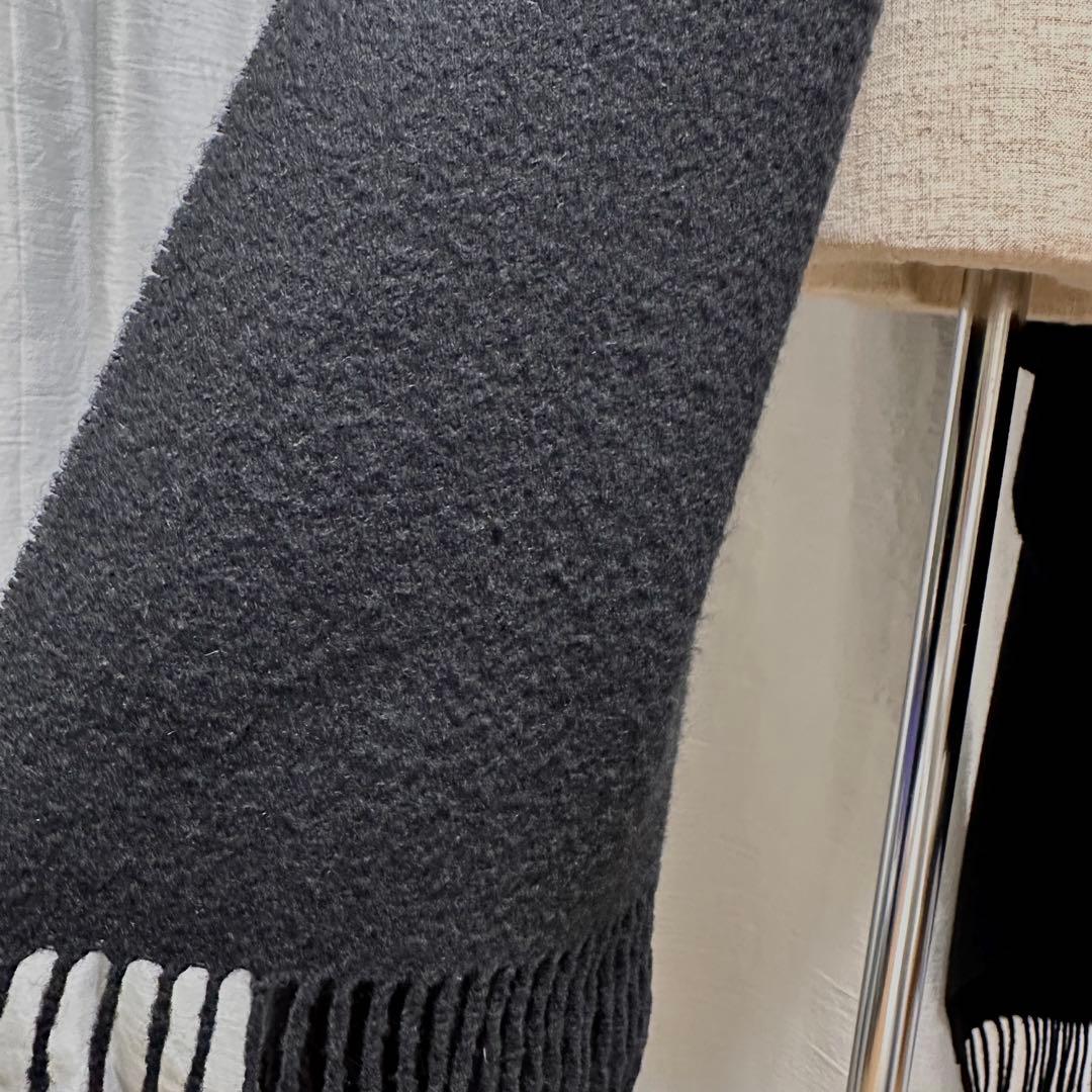 【Johnstons of Elgin】ブラック大判ストール