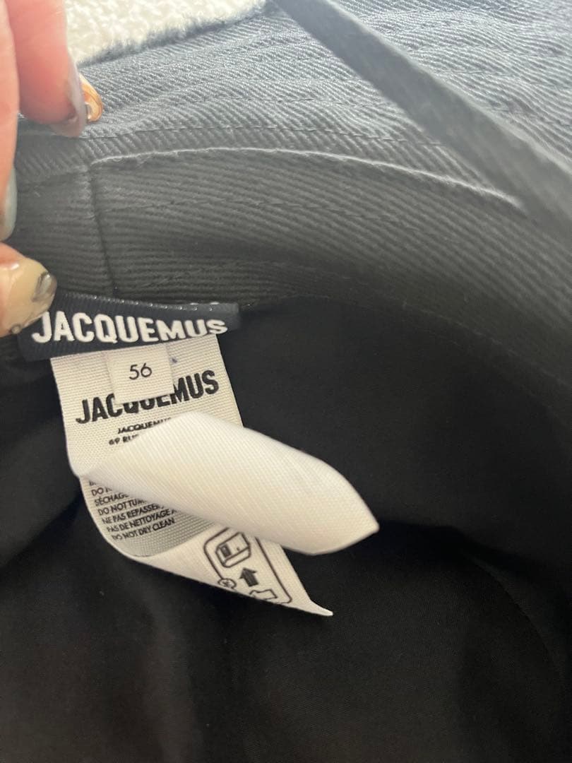 JACQUEMUS ブラック バケットハット フリンジ付き