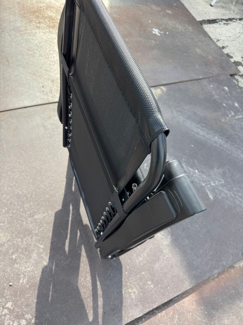 折りたたみ式アウトドアチェア 黒　アウトドア　キャンプ　BBQ 釣り