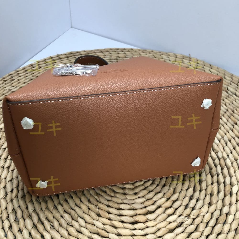 トッズ ブラウン レザー ハンドバッグショルダーバッグ