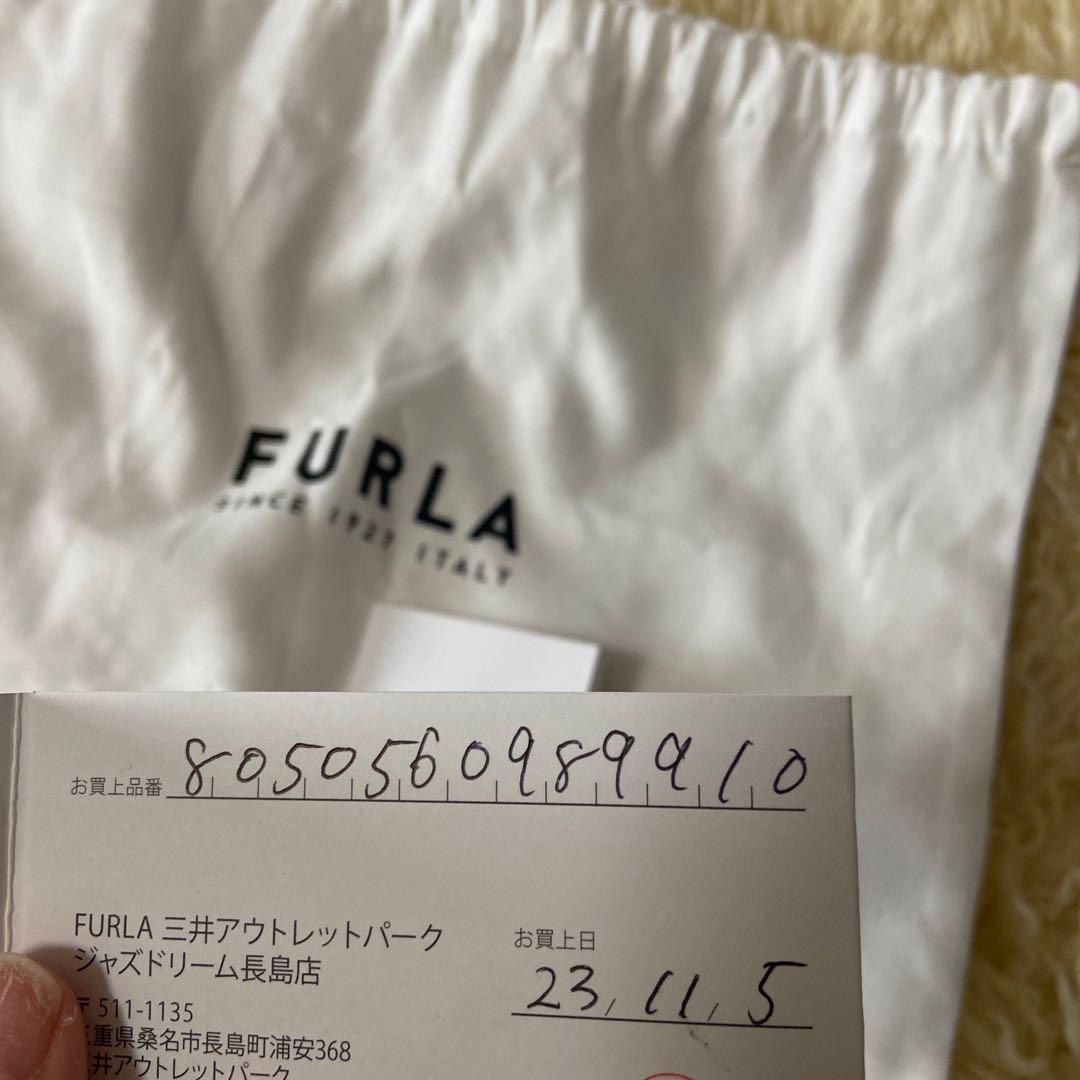 FURLA エッセンシャル s レザークラッチバッグ