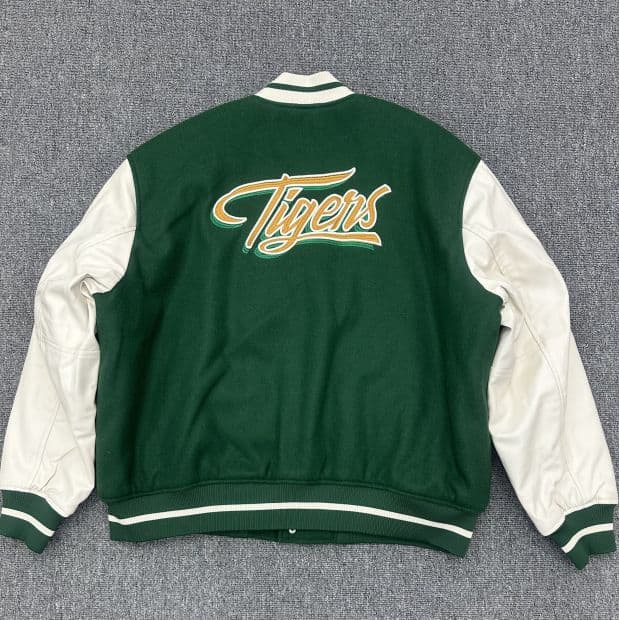  ストレンジャーシングス ホーキンス スタジャン アウター 2XL