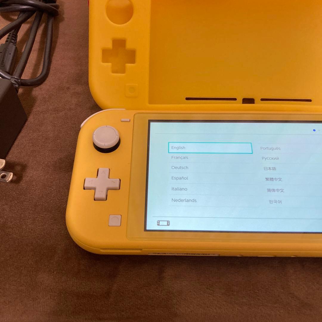 早い者勝ち!!!任天堂 Nintendo Switch lite イエロー 本体
