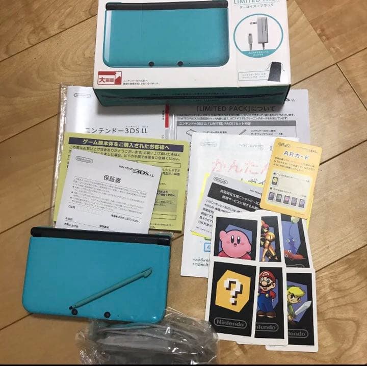 ニンテンドー3DS LL ターコイズ×ブラック ソフト9本セット +攻略本3冊