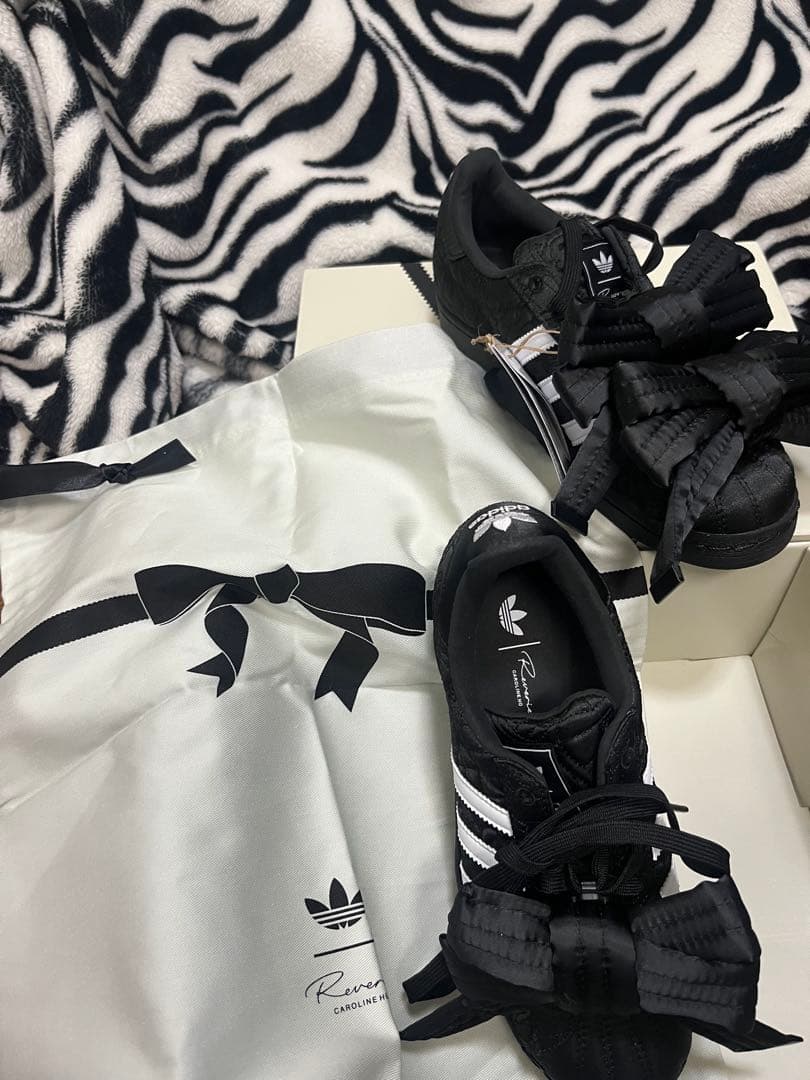 adidas CAROLINE HU キャロライン フウ