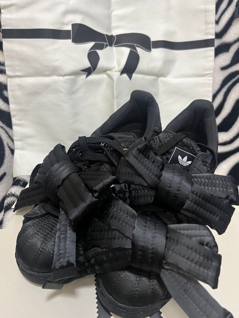 adidas CAROLINE HU キャロライン フウ