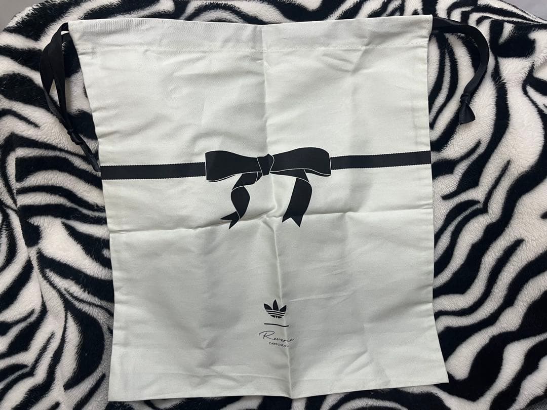 adidas CAROLINE HU キャロライン フウ