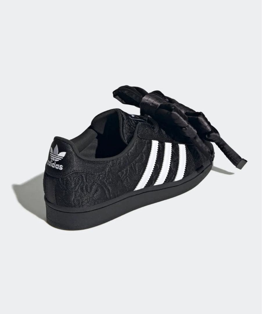 adidas CAROLINE HU キャロライン フウ