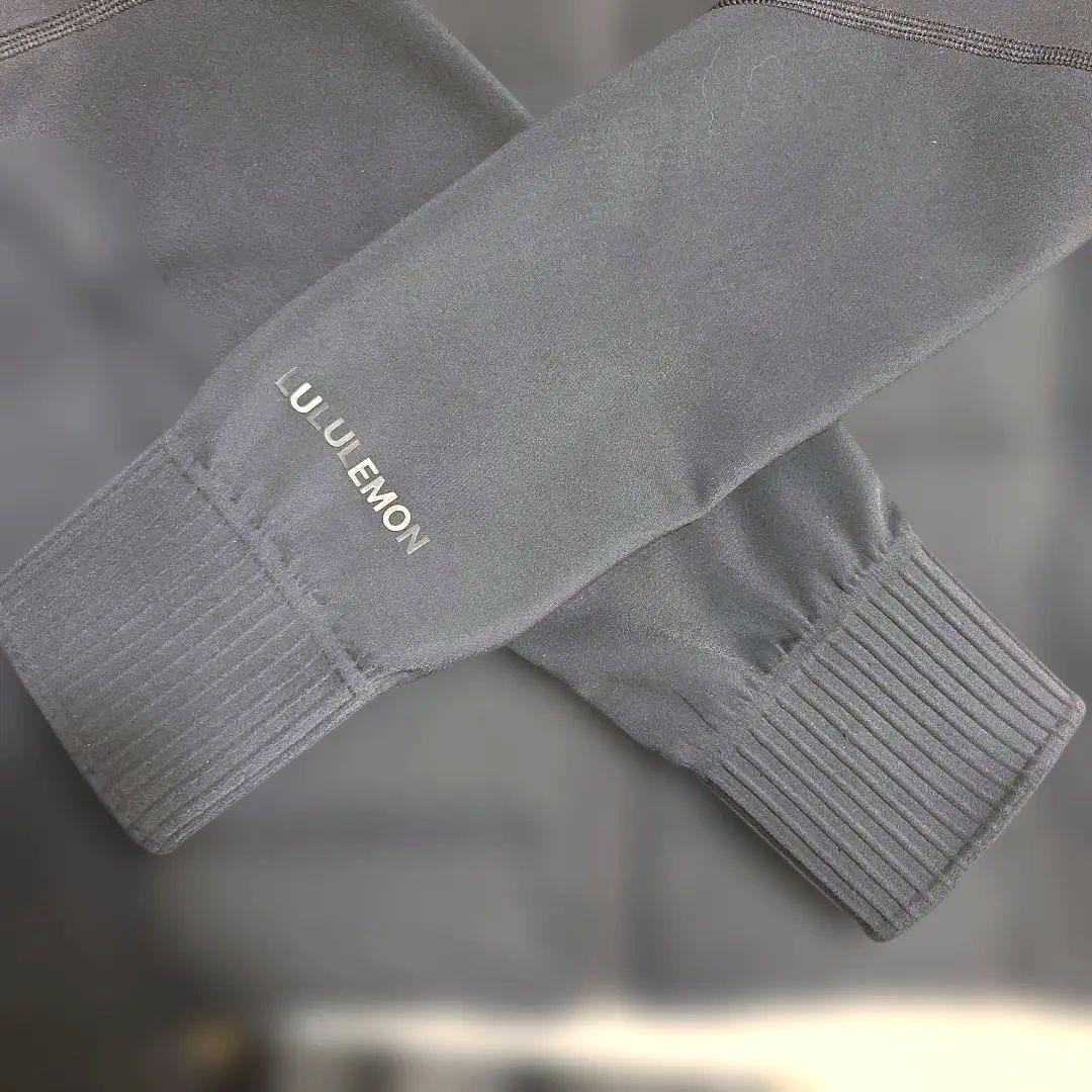 ルルレモン　Down AndAround　700ダウンフィルジャケット　4