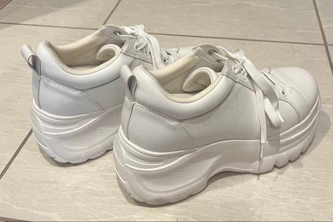 【値下げ‼︎早い者勝ち】鈴木亜美さんプロデュース厚底スニーカー　Mサイズ