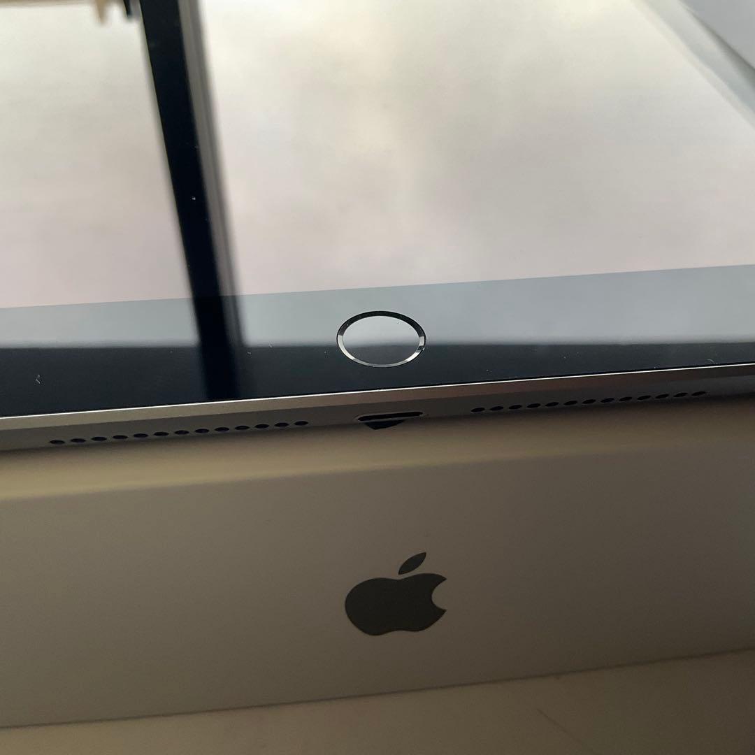 【超美品】Apple iPad 第6世代 Wi-Fi 128GB