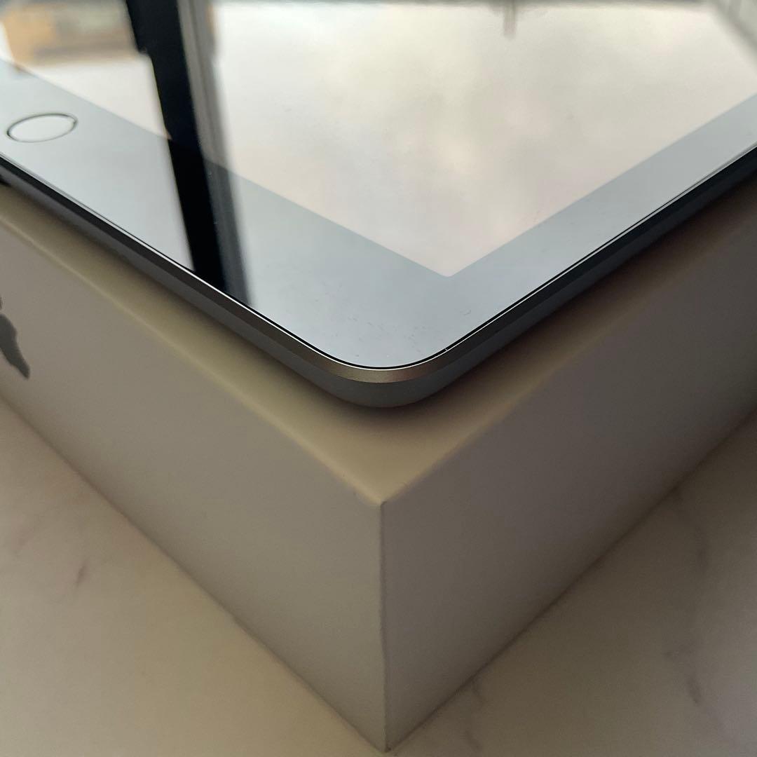 【超美品】Apple iPad 第6世代 Wi-Fi 128GB