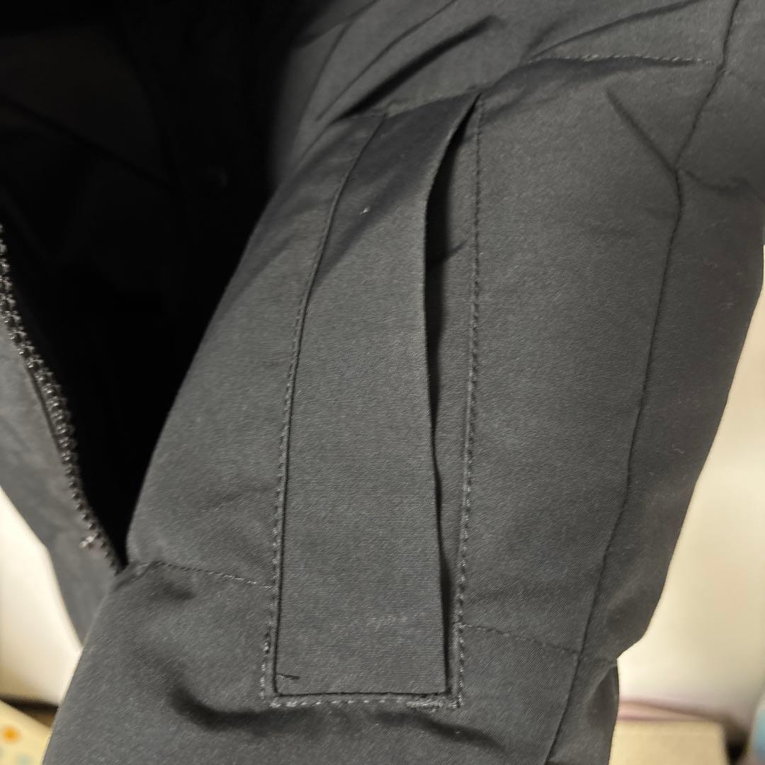   カナダグース　ダウンベストS