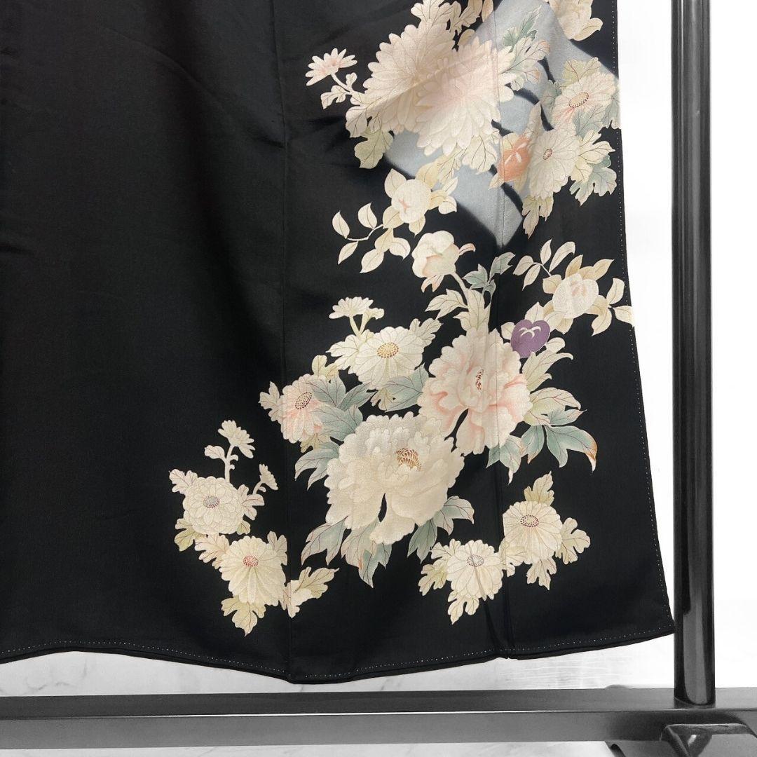 アンティーク　黒留袖　刺繍　相良刺繍　牡丹　菊花　立花　着物　101b p