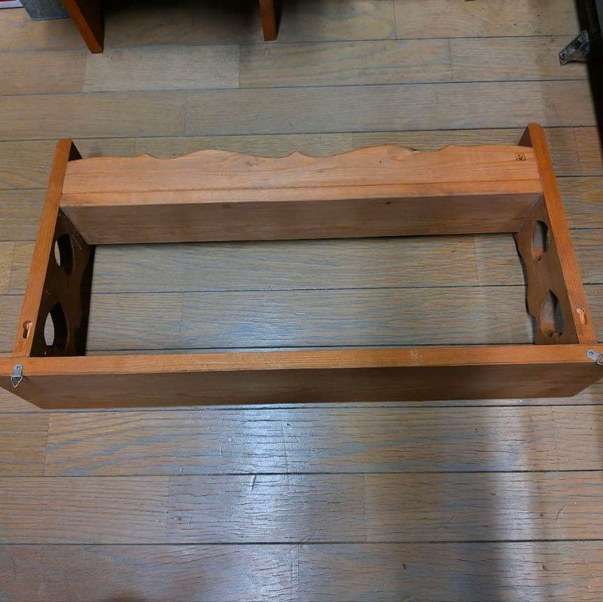 木製2段シェルフ ハート型デザイン　カントリー　ナチュラル　ペグ付