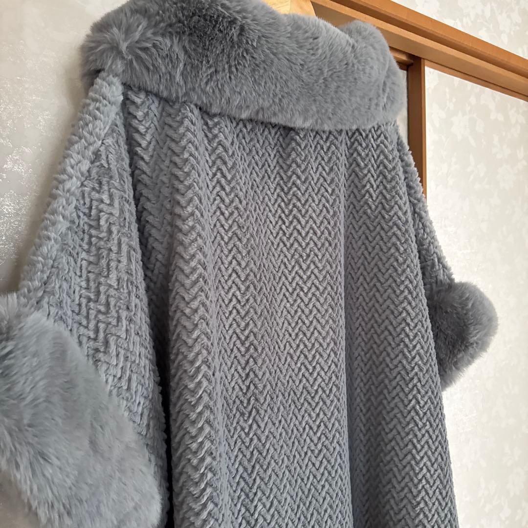 ISHIKAWA-LABO（イシカワラボ）ファー付きポンチョ 【タグ付き】